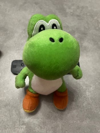 Peluche luigi - collection Mario Kart neuf 