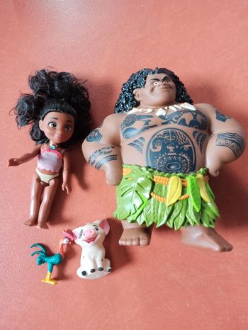 Figurines