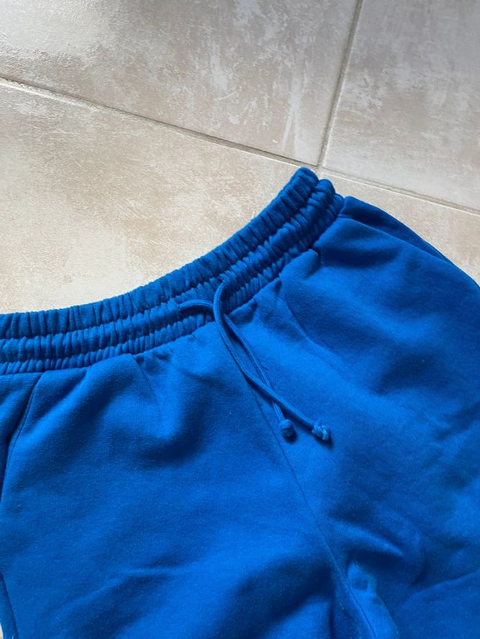 Jogging bleu - photo numéro 2