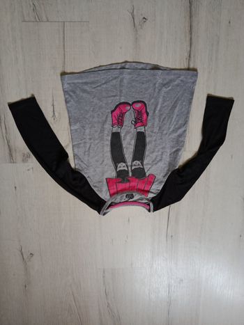 Tee-shirt manches longues marque NKY taille 8 ans