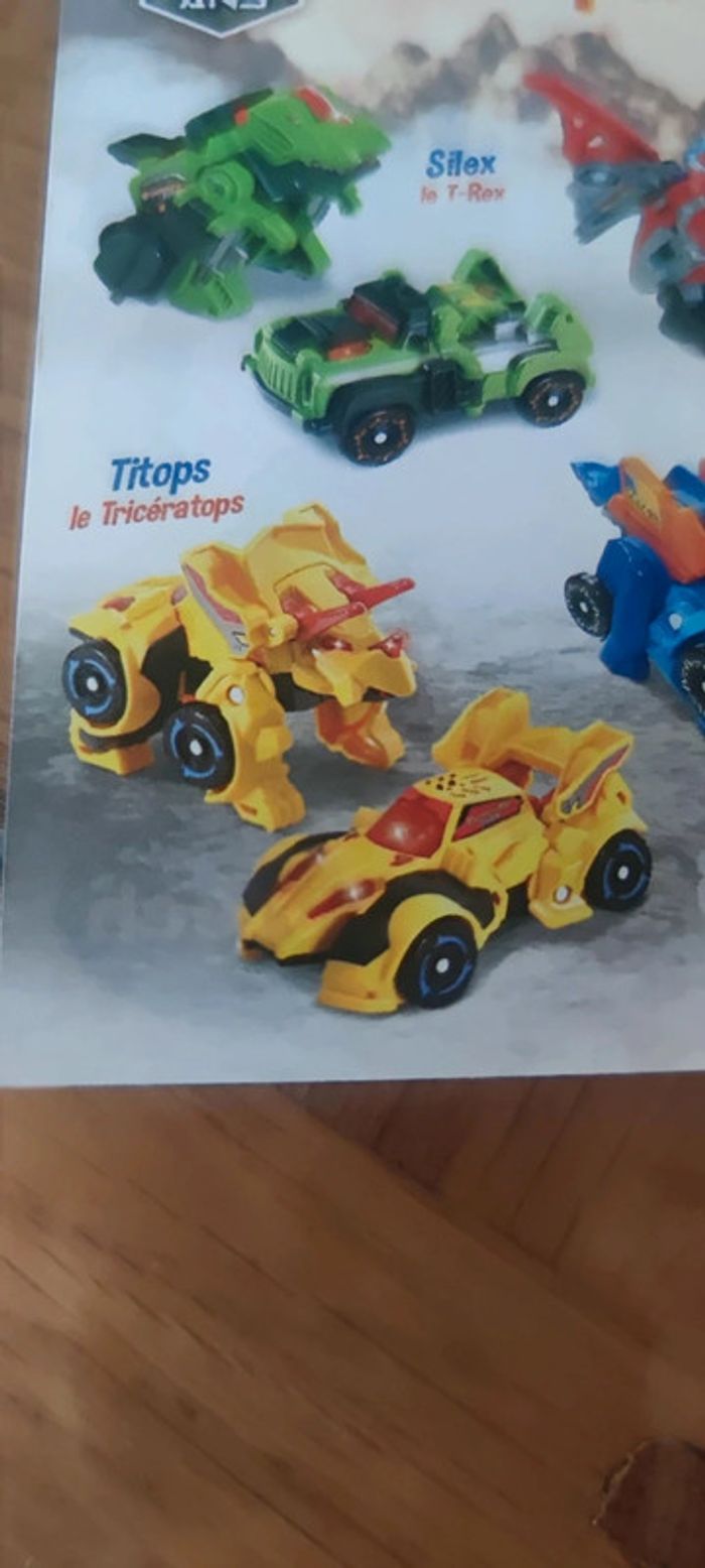 Titops le triceratops de VTech