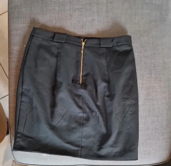 Petite jupe courte noir habillé Mango - photo numéro 2