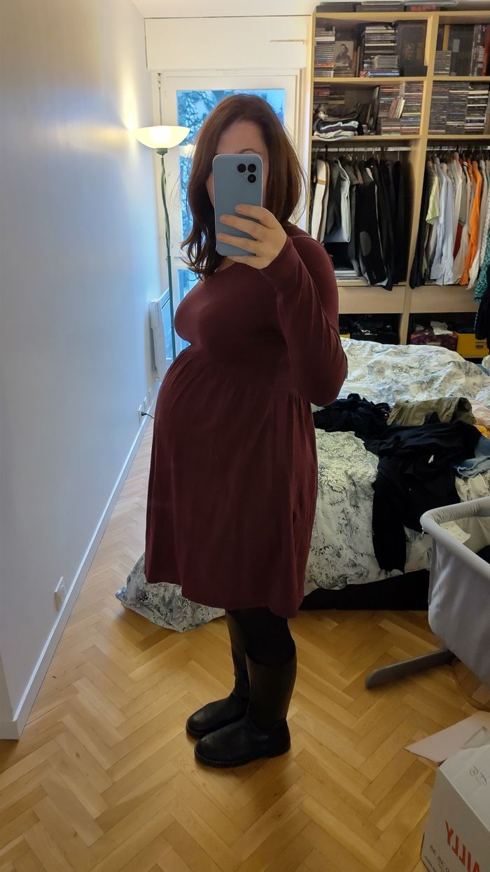 Robe bordeaux - photo numéro 2