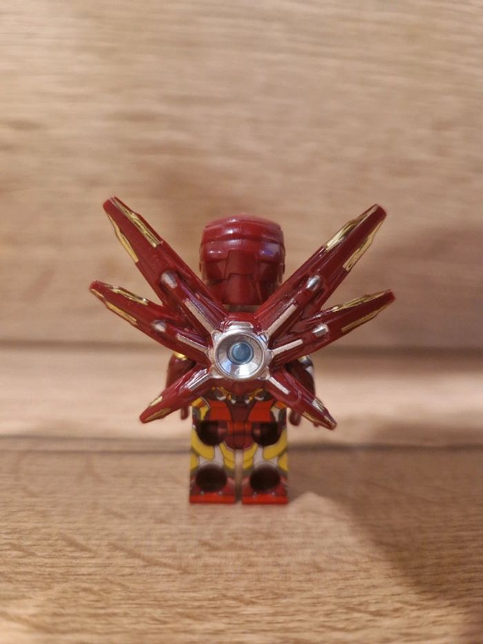 Figurine type lego Iron Man Marvel - photo numéro 4