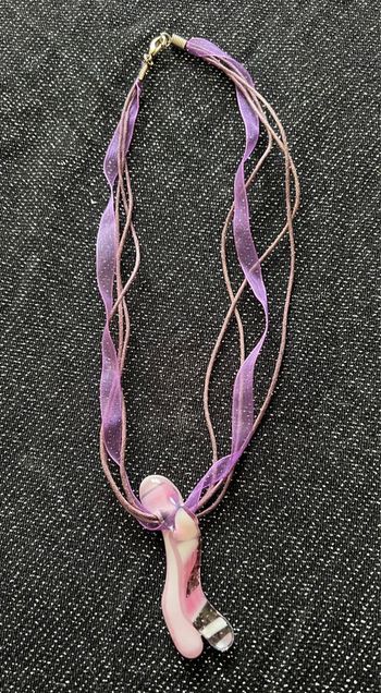 collier fantaisie en verre