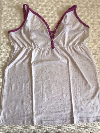 Débardeur en très bon état.