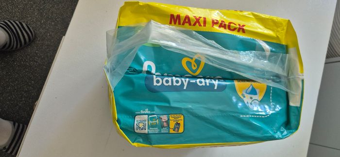 Pampers baby dry Maxi pack - photo numéro 2