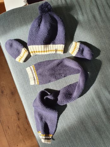 Bonnet, écharpe et moufles