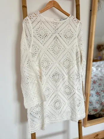 Robe ajourée Mango
