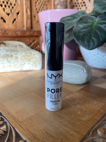 Nyx pore filler stick