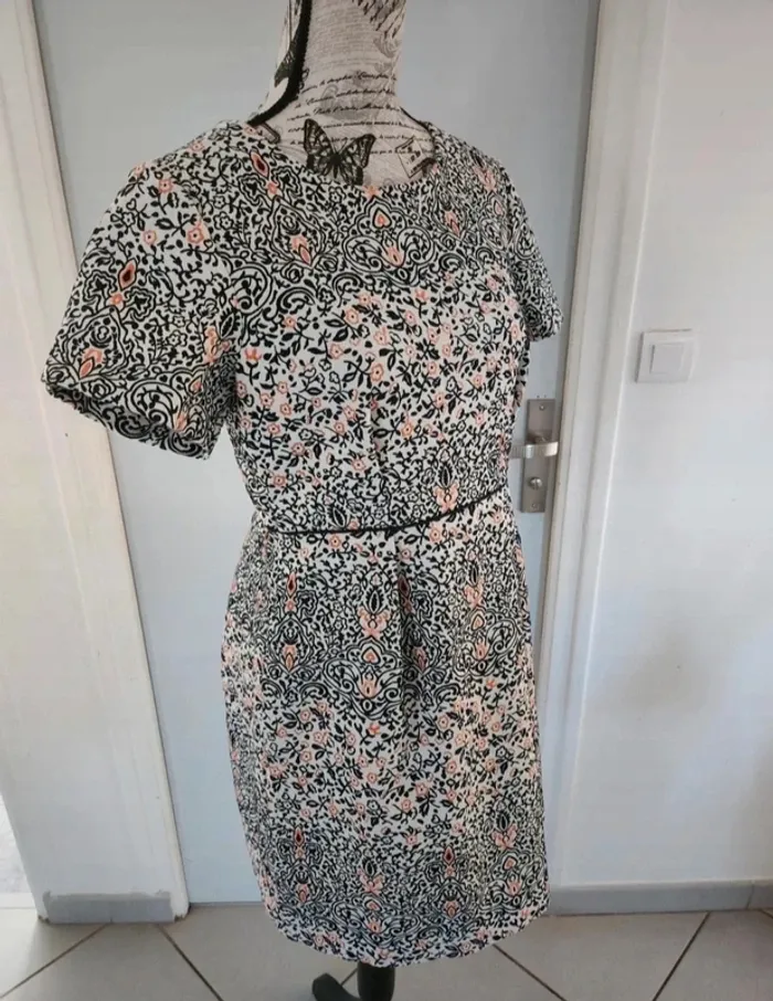 Superbe Robe H&M imprimé floral - Taille 42 - photo numéro 3