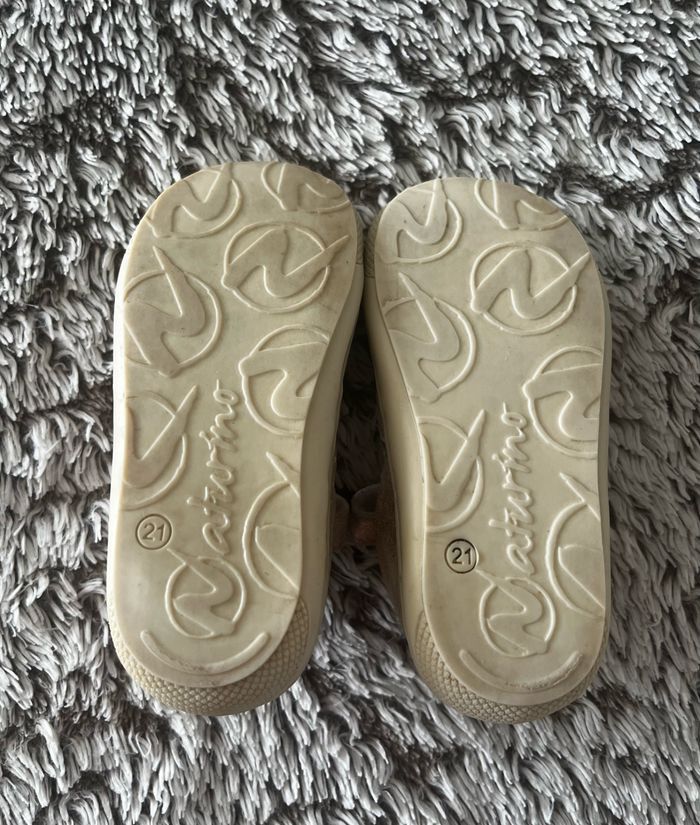 Chaussures bébé souples semi-ouvertes Naturino taille 21 - photo numéro 2
