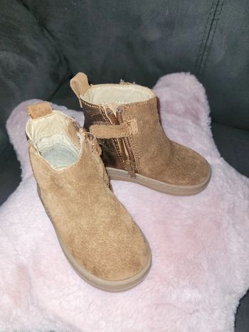 Bottine daim brune taille 20