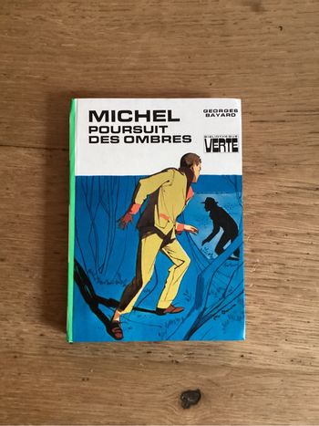 Livre « Michel poursuit des ombres »