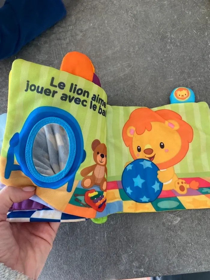 Livre à surprises bébé Vtech - photo numéro 6