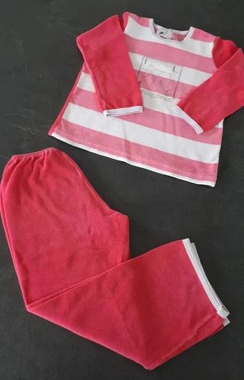 12 € Pyjama fille Petit Bateau 6 ans