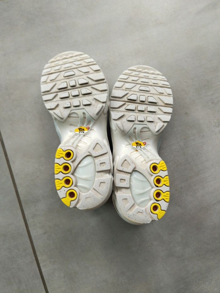 Baskets Nike air max plus TN 35,5 - photo numéro 6