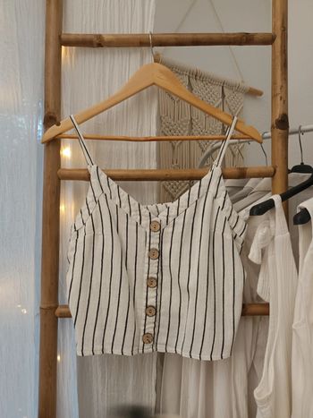 Joli haut rayé 100 % coton avec boutons en bois taille 38