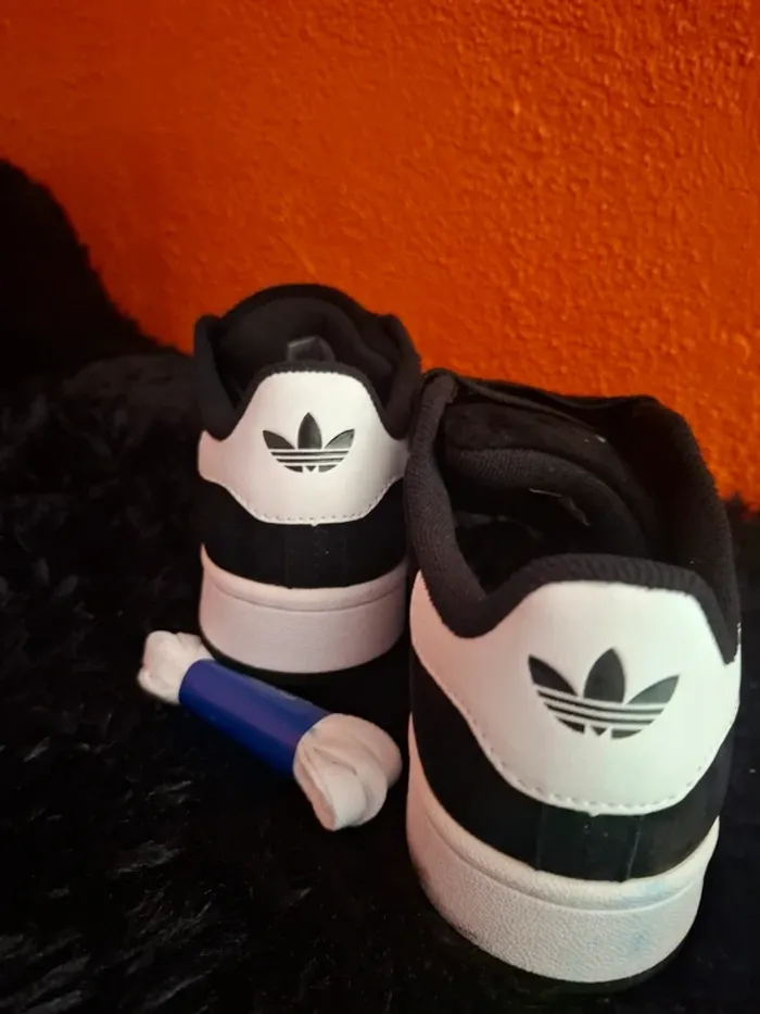 Adidas campus neuve noire et blanche - photo numéro 3