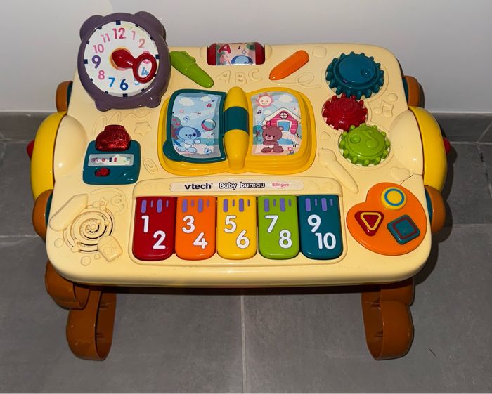 Baby bureau Vtech
