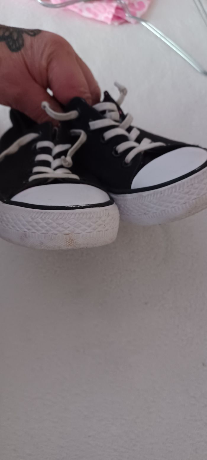 Très belle paire de baskets fille Pointure 33 - photo numéro 8