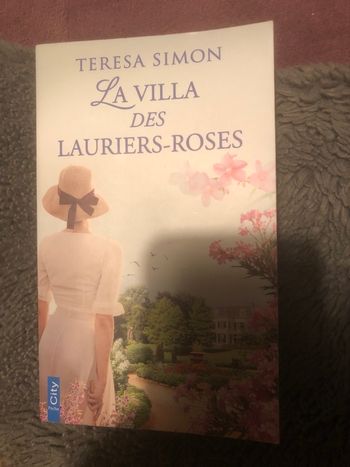 La villa des lauriers roses - Teresa Simon
