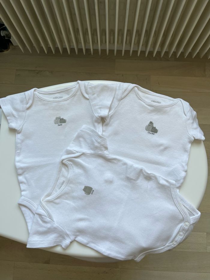 Lot de 3 bodies Obaïbi 3 mois