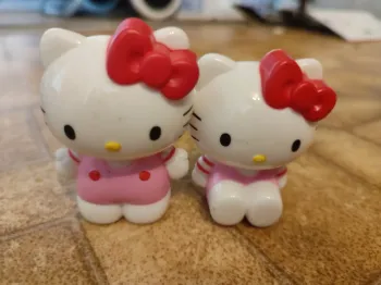 Lot figurines hello Kitty