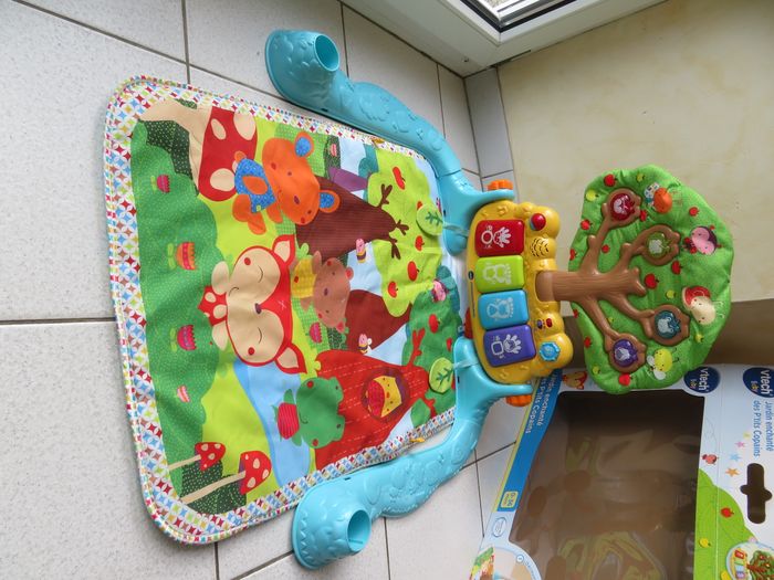 Jouet d'éveil Le Jardin Enchanté pour bébé - photo numéro 5