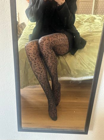 Bas transparent à motifs léopard