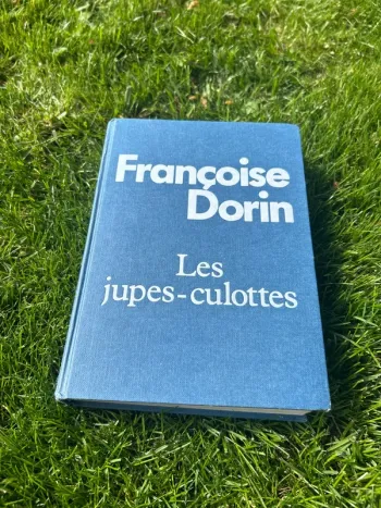 Livre Les jupes-culottes