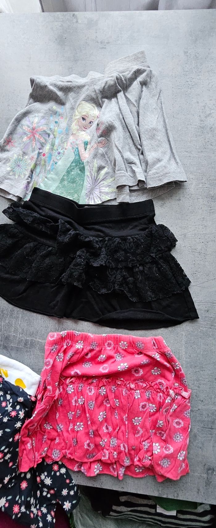 Lot vêtements fille 4ans