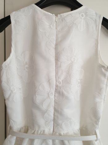 Robe 13 ans avec broderies 
