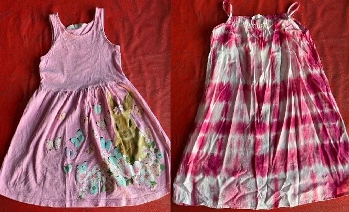 Lot 2 robes roses dont une lapin 4 ans