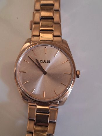 Montre Cluse dorée