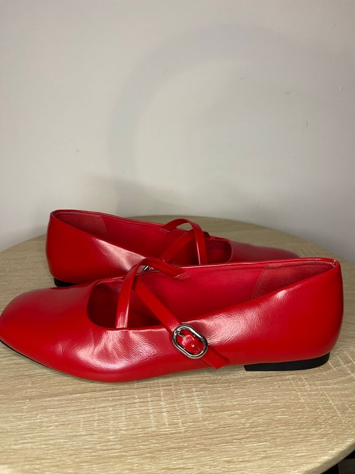 Ballerine rouge stradivarius taille 39 - photo numéro 4
