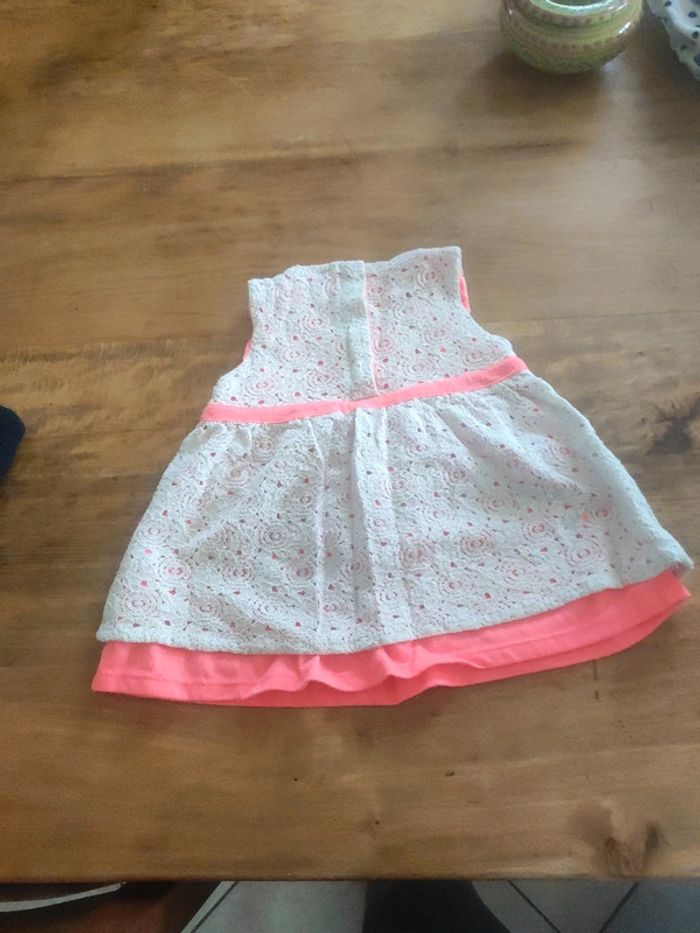 Robe blanche et rose - photo numéro 3
