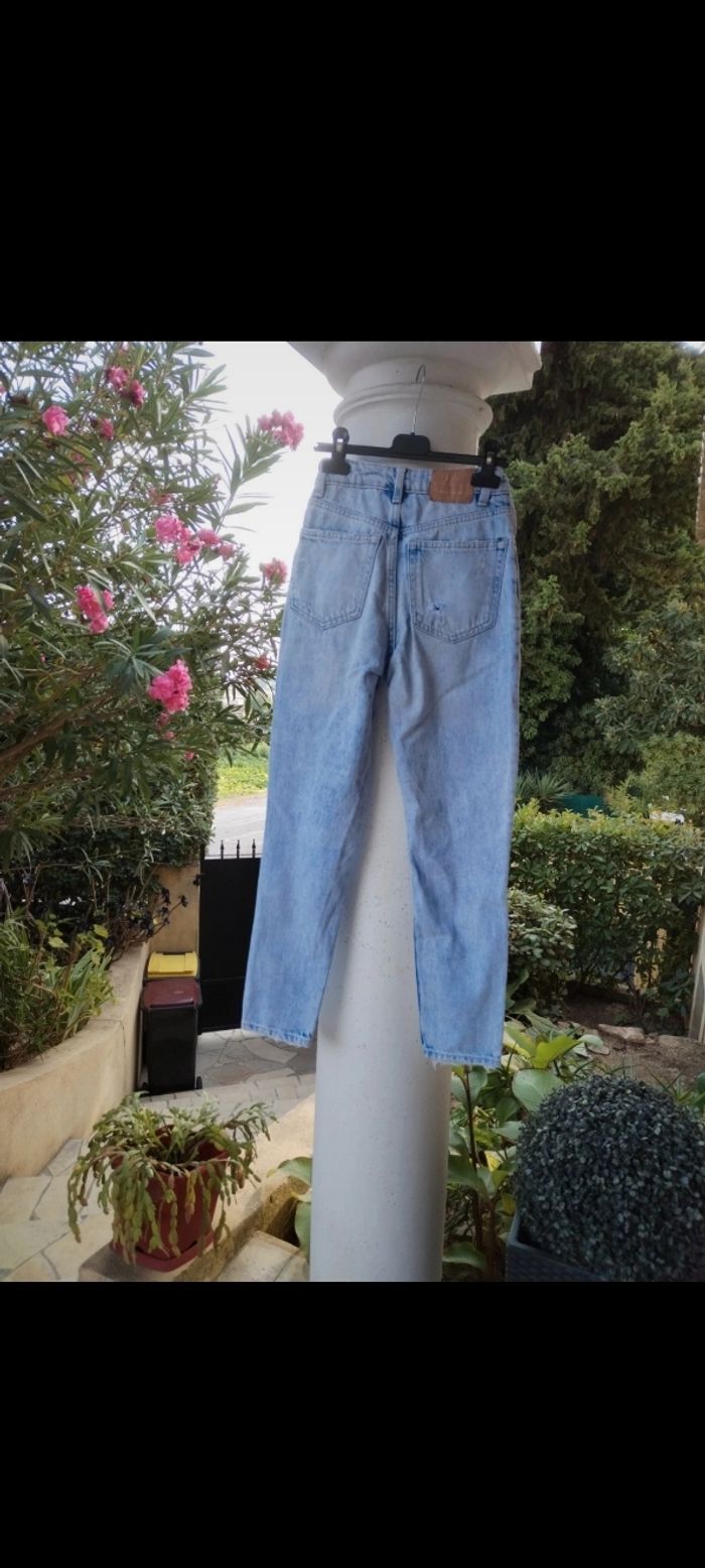 Jeans troué Bershka (32) - photo numéro 2