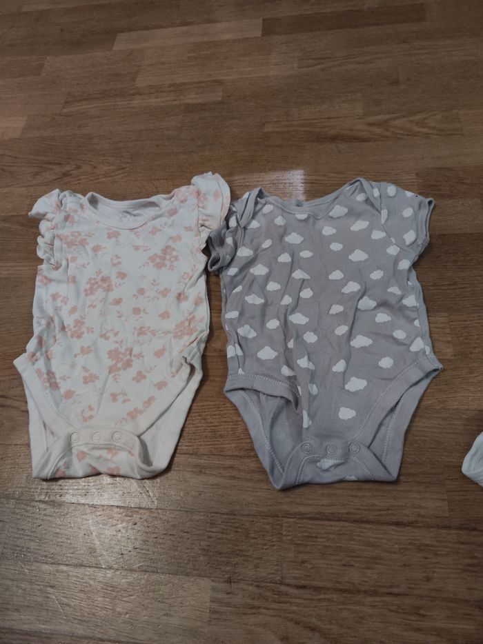 Lots de 9 bodies manches courtes 6 mois fille - photo numéro 5