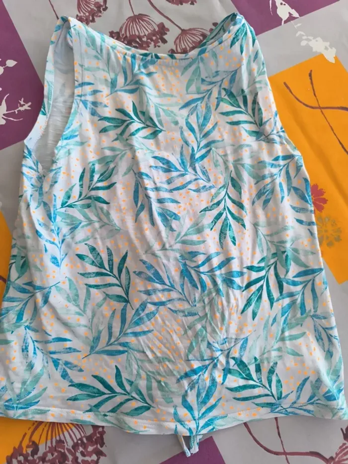 Débardeur united colors of Benetton. 10 ans - photo numéro 2