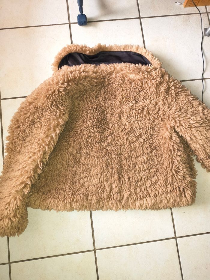 Manteau fausse fourrure - photo numéro 2