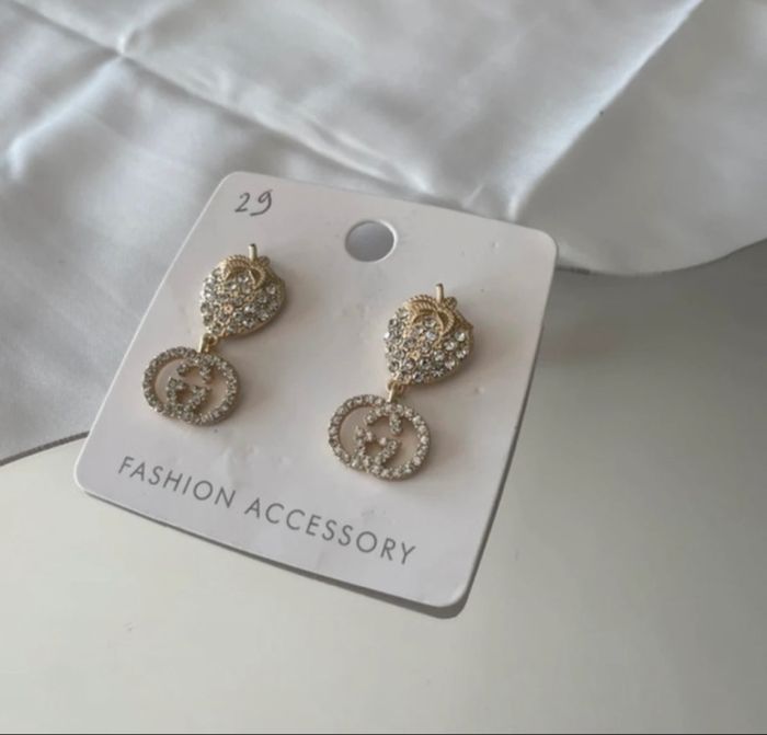 Boucle d’oreille Fraise GG Gucci - photo numéro 2