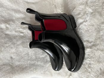 Bottines de pluie noires et rouges Shinny Rouchette pointure 39
