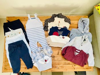Lot de vêtements bébé