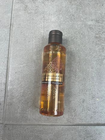 Huile douche Yves Rocher neuf