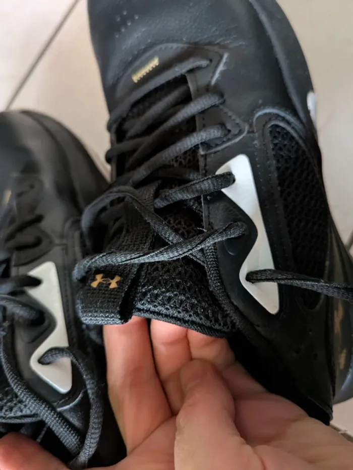 Chaussures de basket 38.5 Under Armour UA GS Lockdown 6 - photo numéro 13