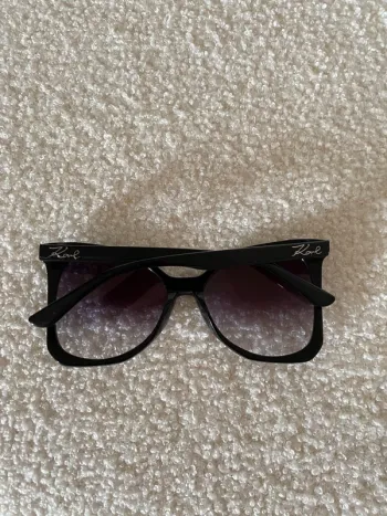 Lunette de soleil Karl Lagerfeld