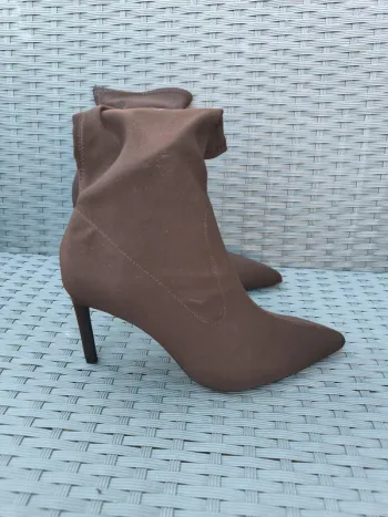 Bottines chaussettes à talons marron femme Bershka Taille 39 Neuf