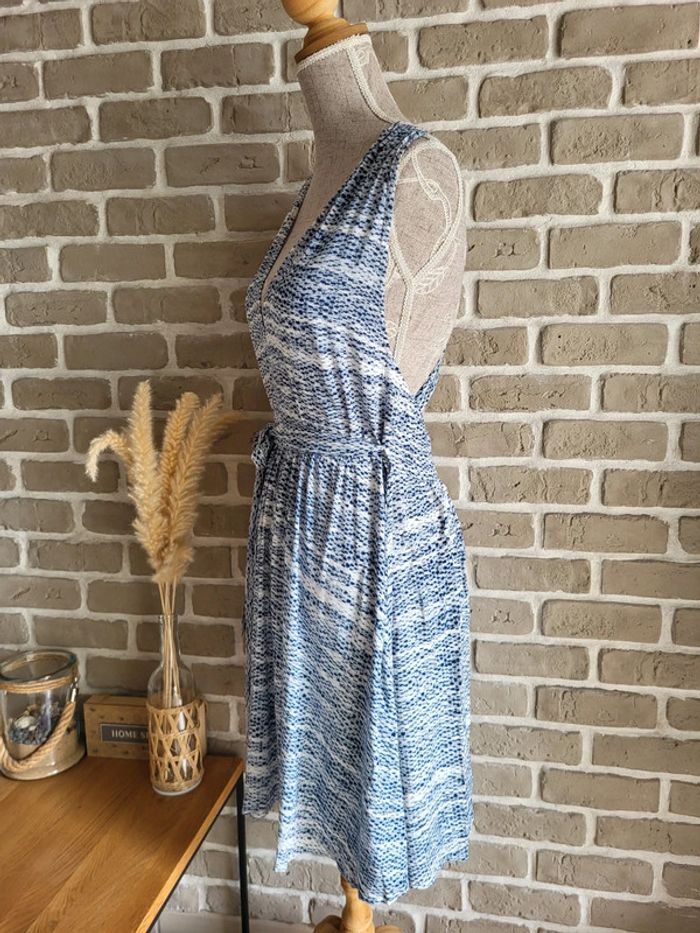 Jolie robe dos nu et bretelles croisées - Idano - photo numéro 10