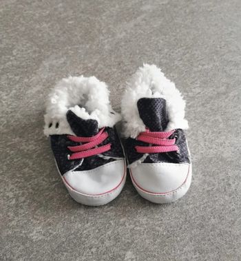 Chaussures chaudes bébé fille 0/6 mois neuves